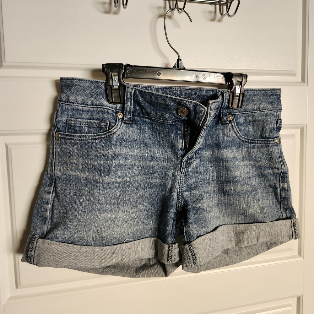 SOLD dELiA*s Bailey Jean Shorts, size 5/6